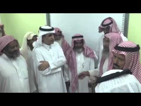 شاهد مسن يكتب قصيدة عن عاصفة الحزم